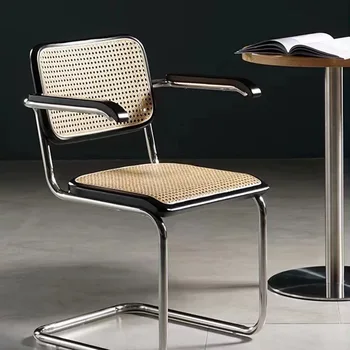 Ротанговый стул из нержавеющей стали, спинка из массива дерева, обеденный стул из мягкой упаковки